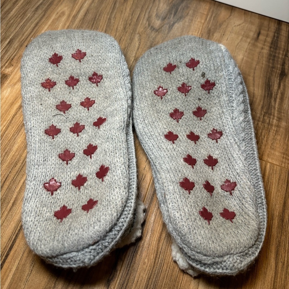 Wool Slippers - Picture 2 of 3